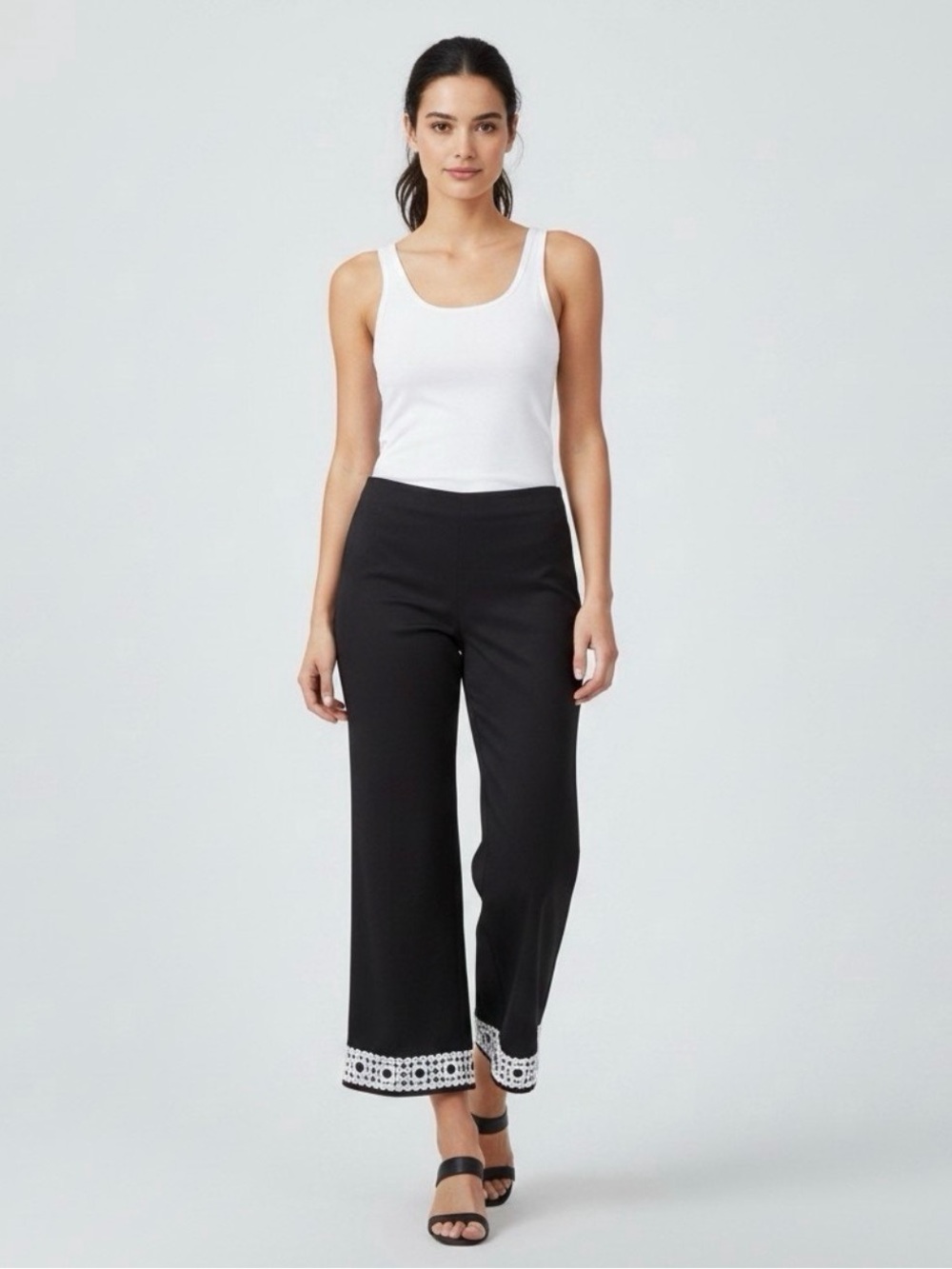 Trina Turk Black White Lace Cropped Flare Dress Pants Sz 8 Satin Finish